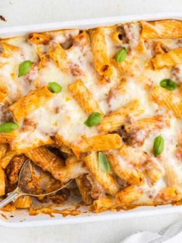 Easy Baked Rigatoni with Ground Beef