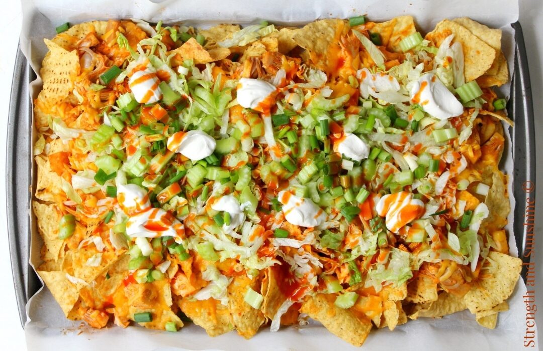 Easy Sheet Pan Vegan Buffalo Chicken Nachos