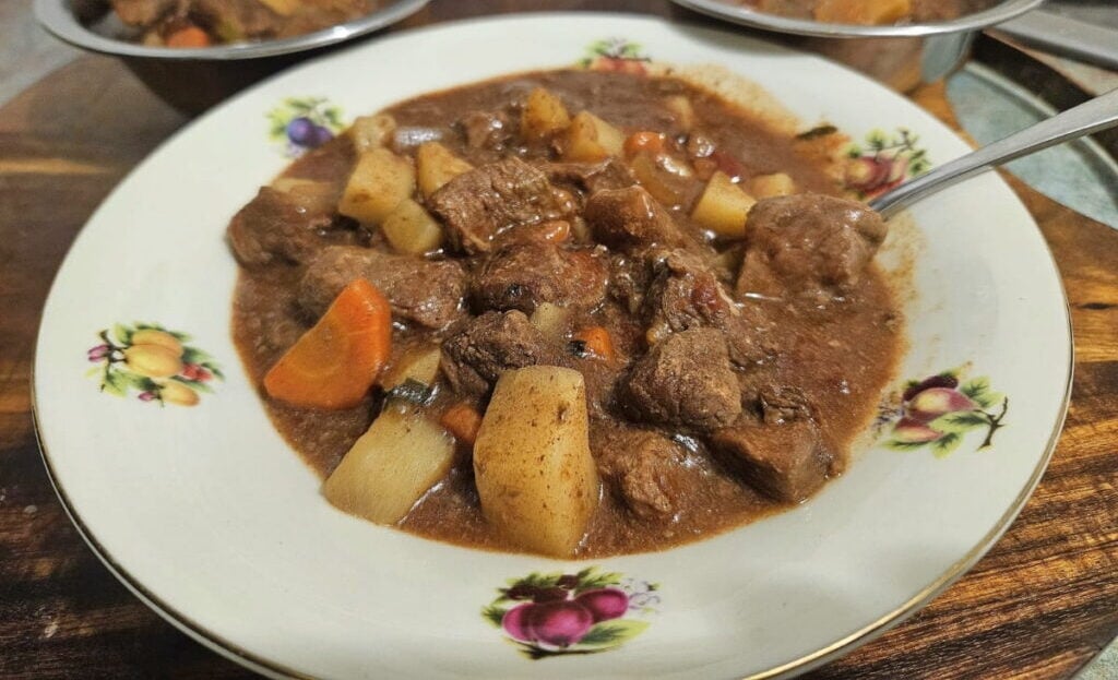 Easy Slow Cooker Beef Stew
