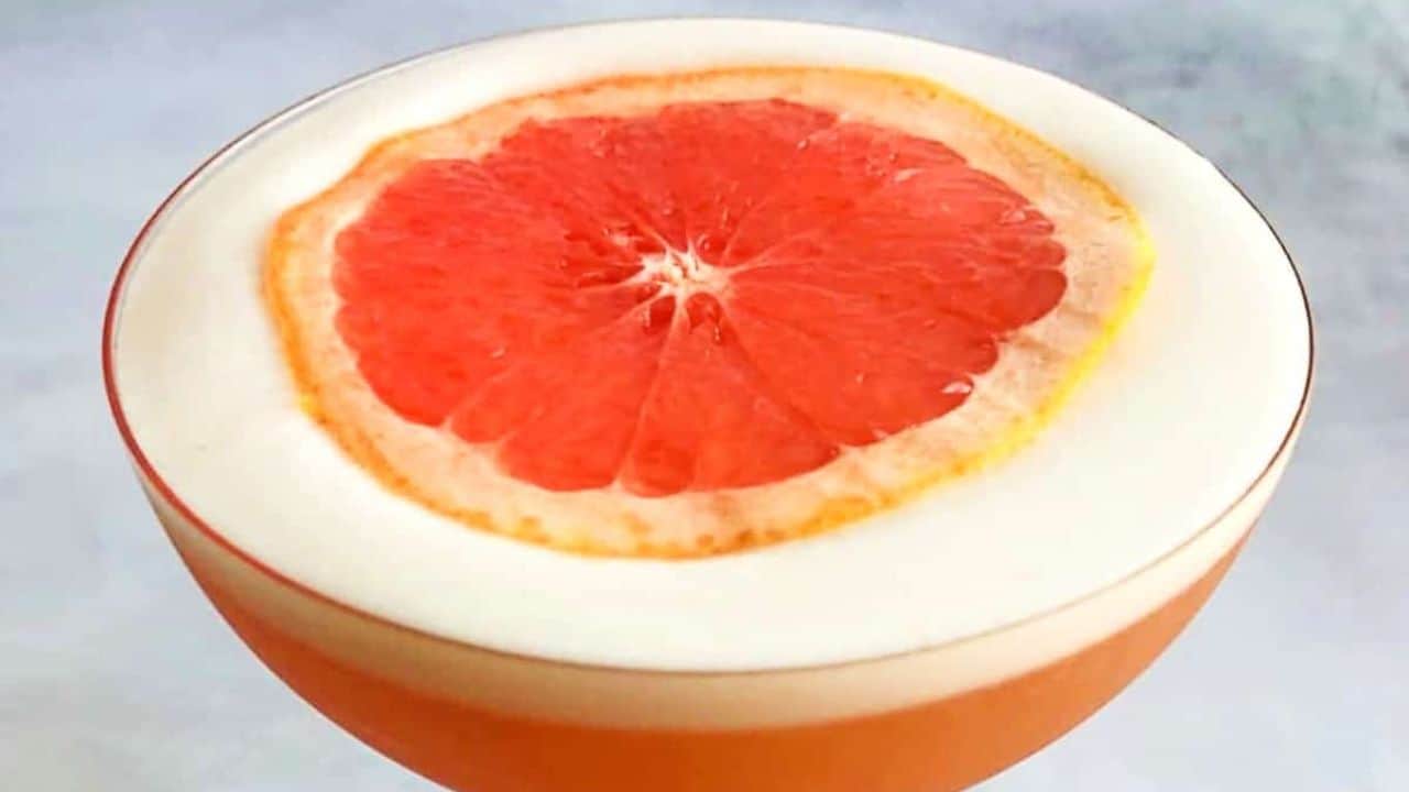 Grapefruit Pisco Sour