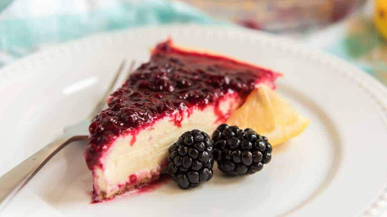 Lemon Blackberry Cheesecake