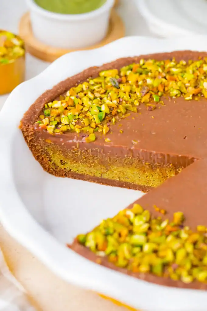 No-Bake Dubai Chocolate Tart