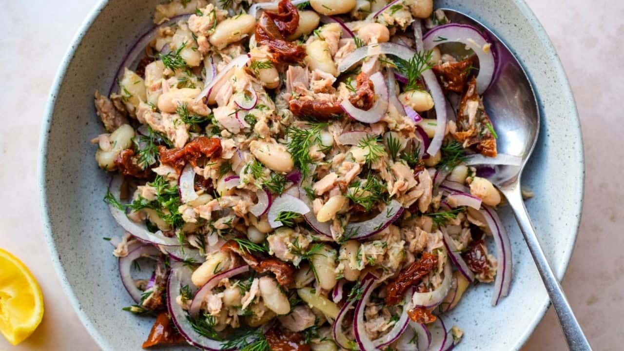 Tuna and White Bean Salad with Sun-dried Tomatoes