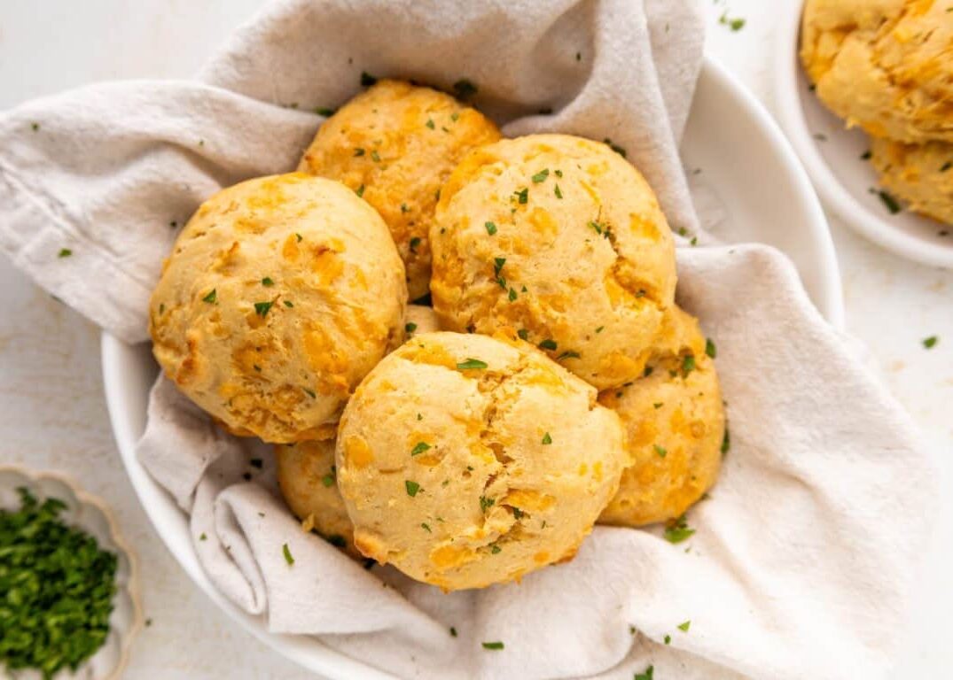 Cheddar Bay Biscuits