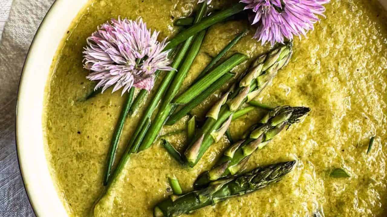 Creamy Vegan Asparagus Soup