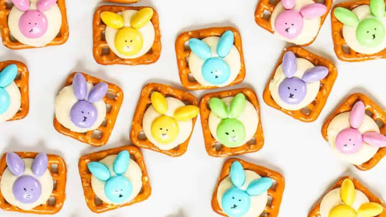 Cute Easter Bunny Pretzel Treats
