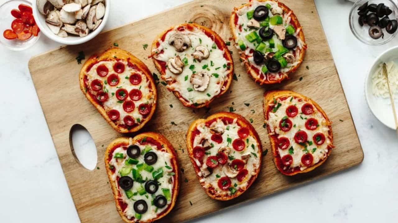 Garlic Bread Pizza