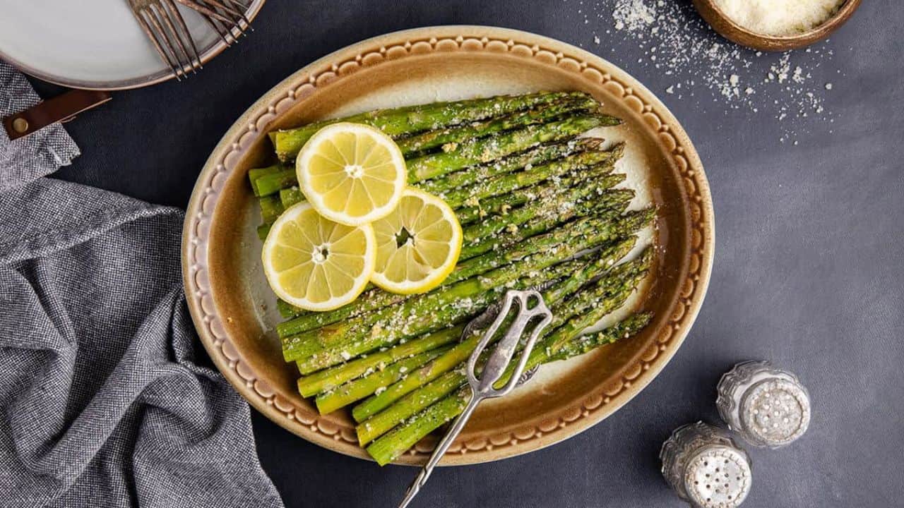 Garlic Parmesan Asparagus
