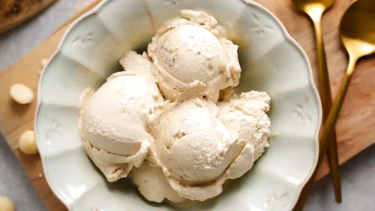 Homemade Macadamia Nut Ice Cream