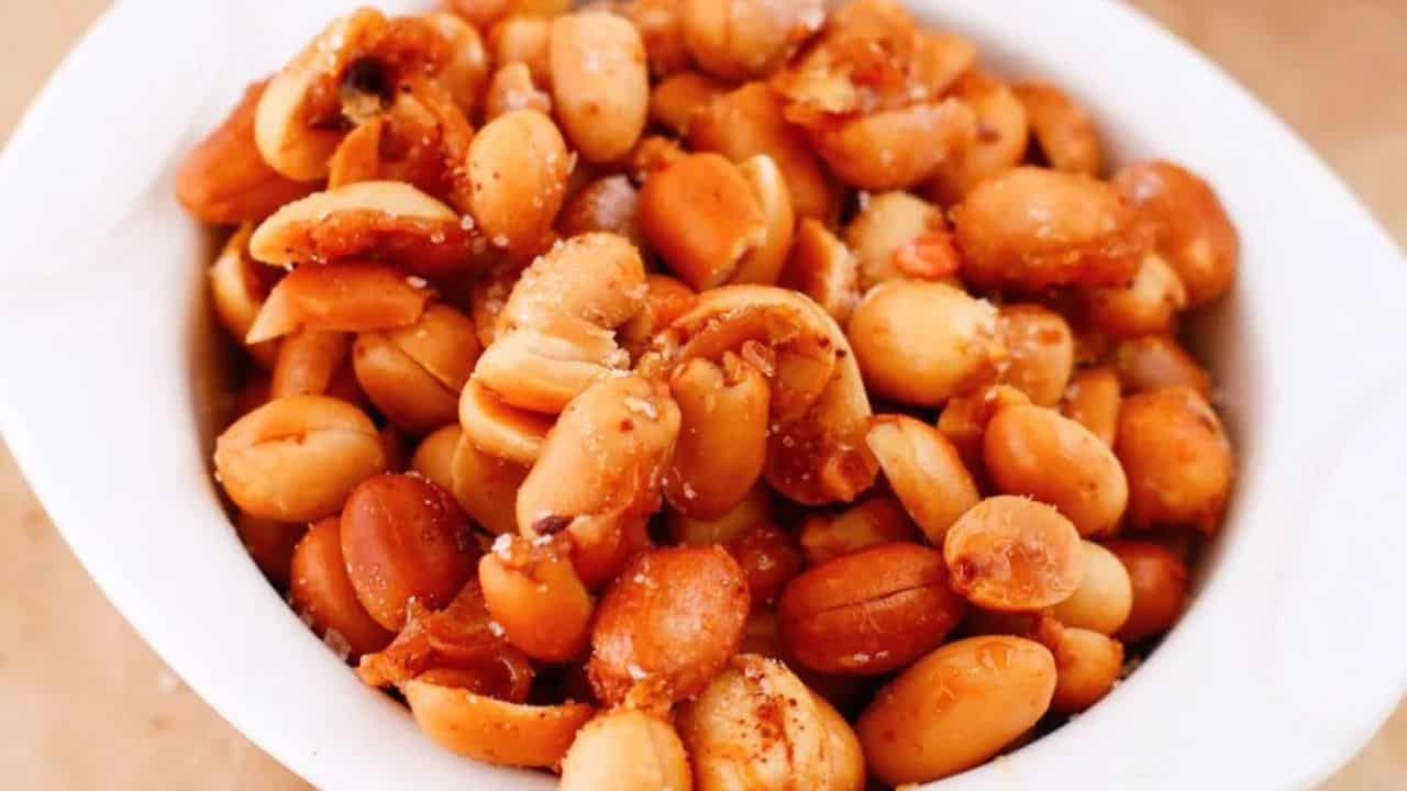 Hot Honey Roasted Peanuts