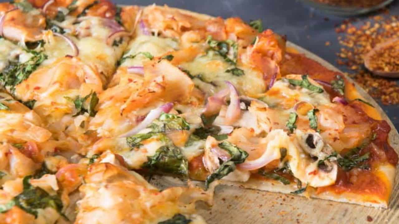 Kimchi Pizza