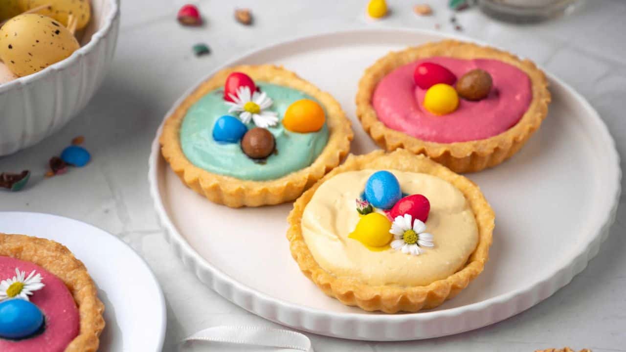 Mini Springtime Cheesecake Tarts