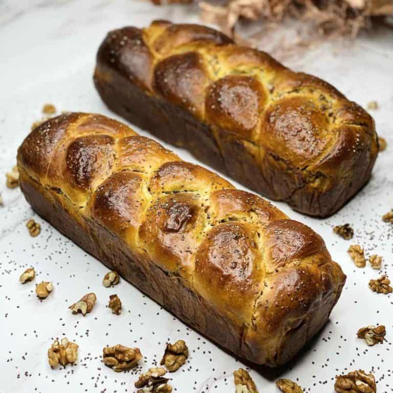 Moldavian Walnut Roll