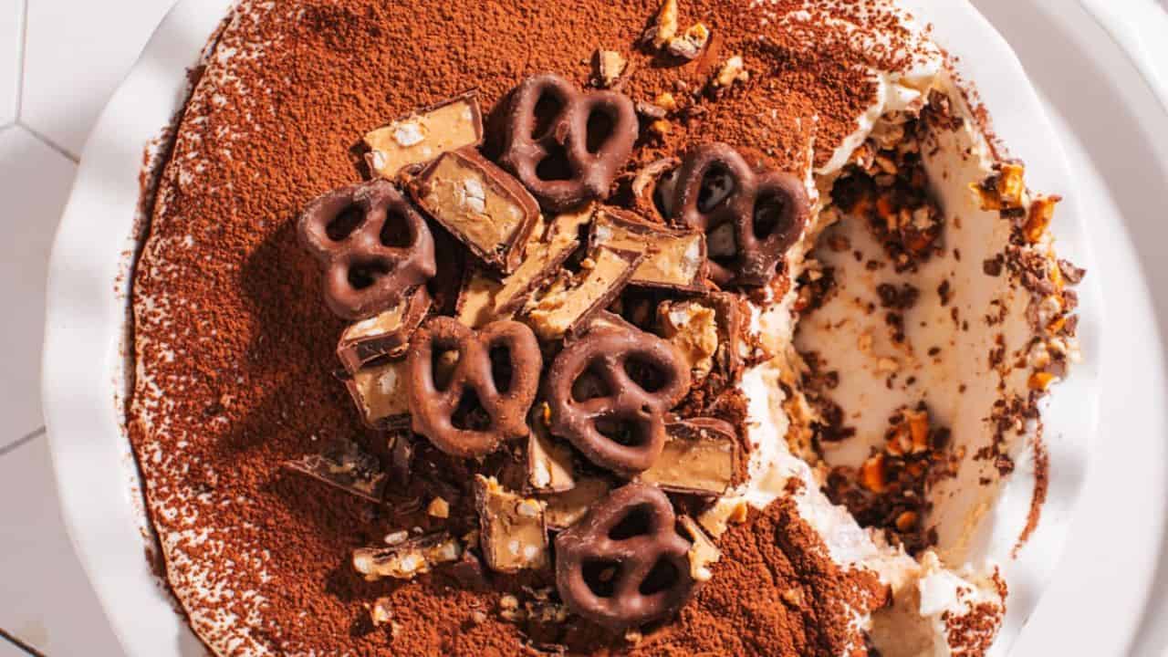 Peanut Butter Pretzel Pie