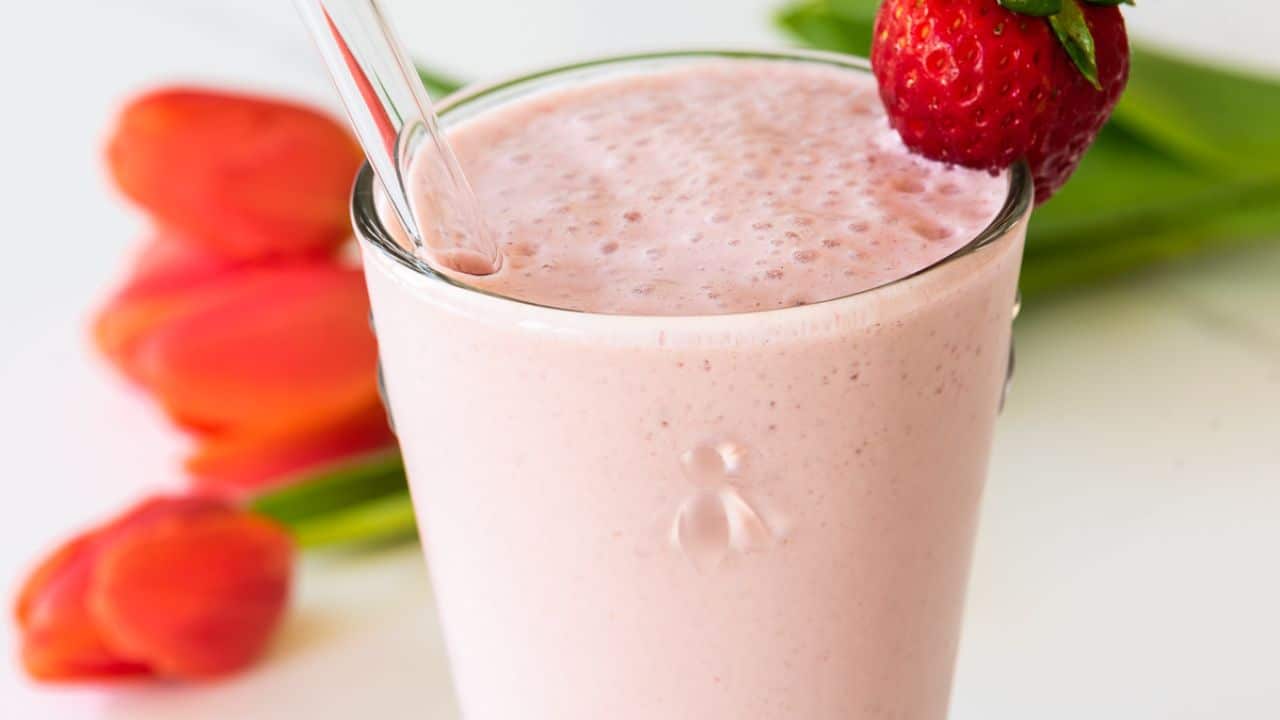 Strawberry Cottage Cheese Smoothie