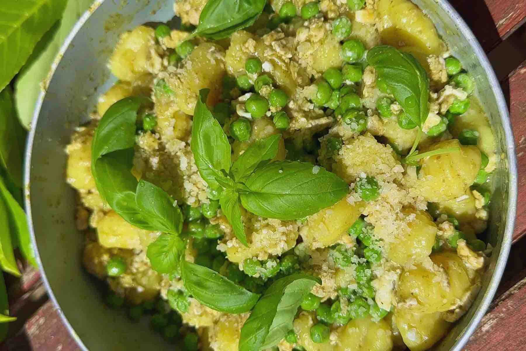 Easy Pesto Gnocchi With Peas