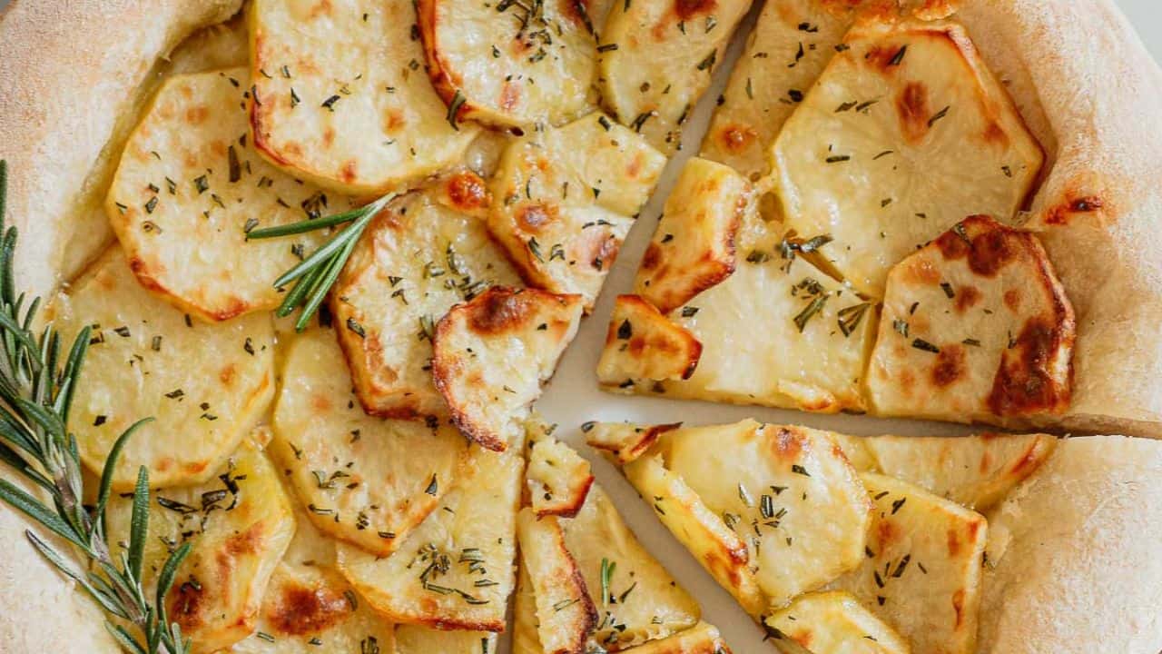 Potato and Rosemary Pizza