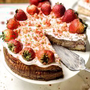 Strawberry Crunch Cheesecake